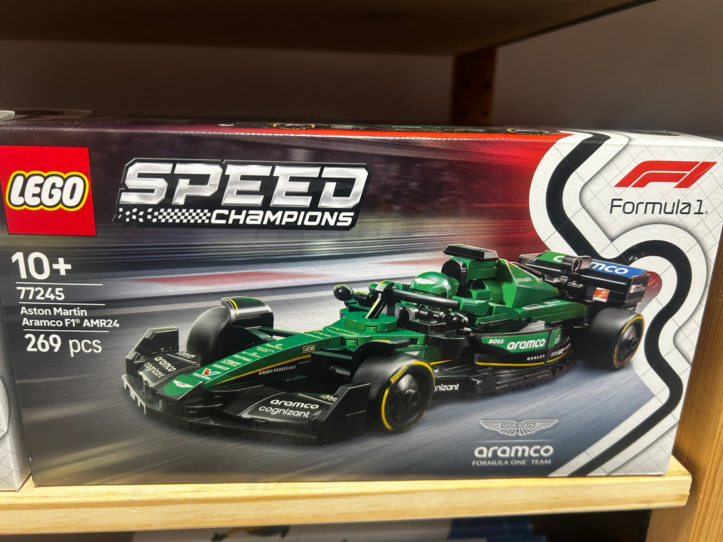 Lego 77245 Aston Martin Aramco F1
