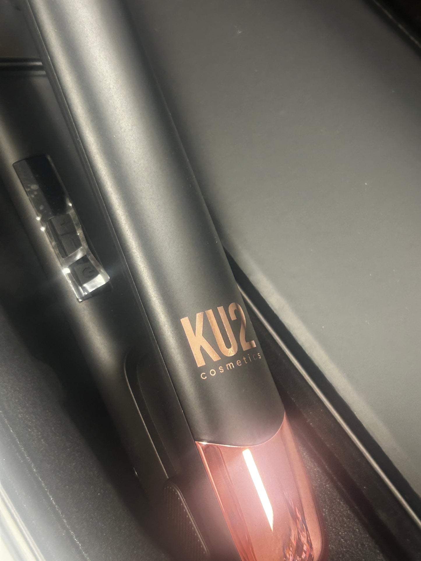 KU2 planchas del pelo