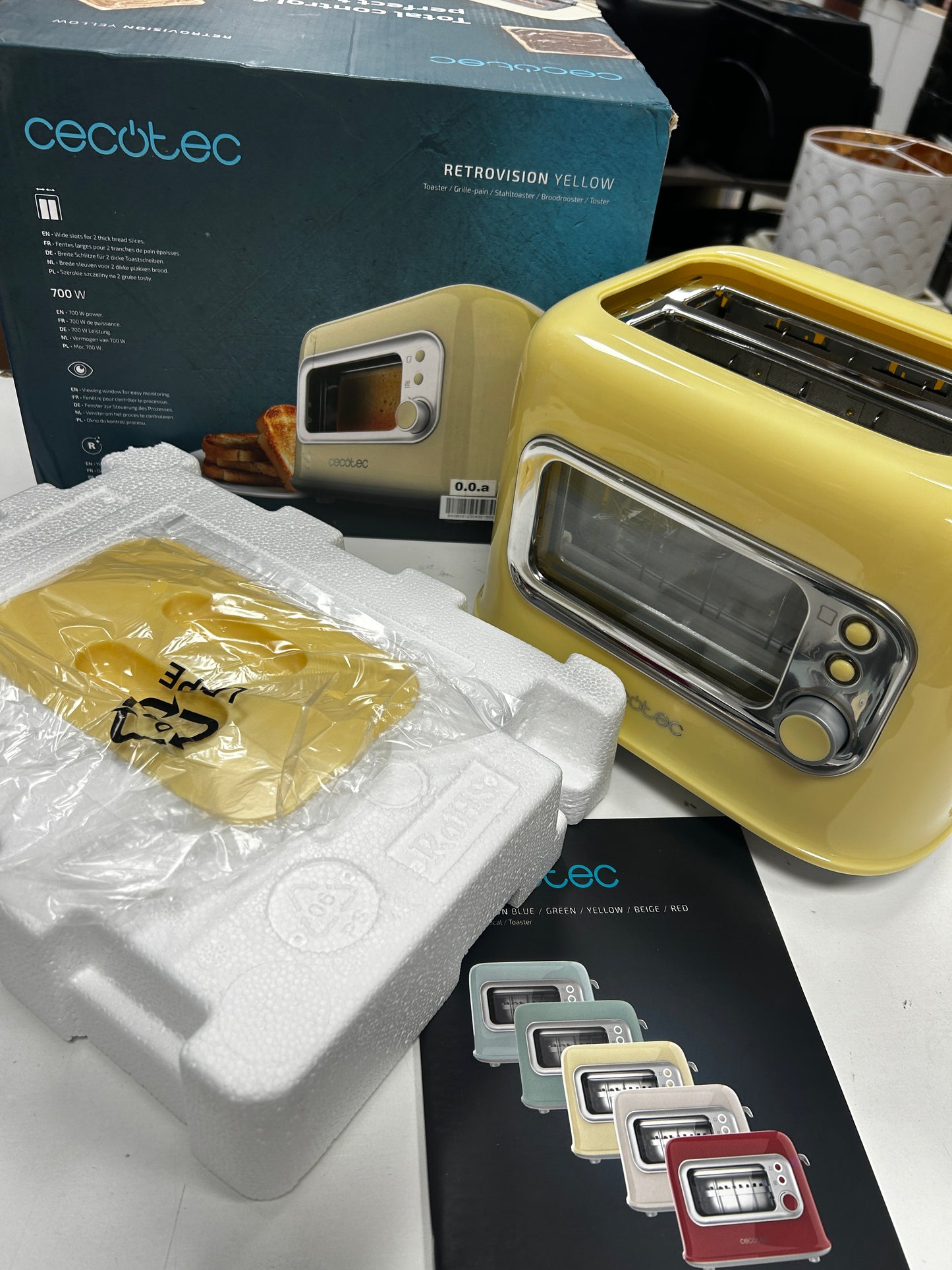 RetroVision Yellow Tostadora